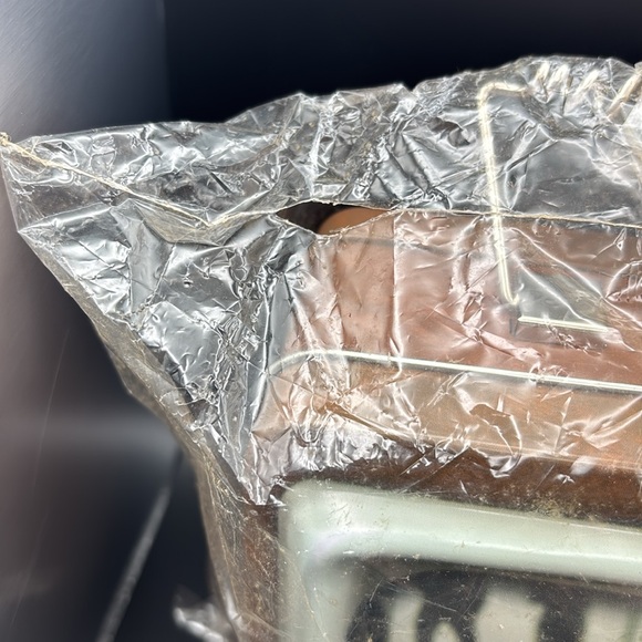 Elvis Presley Vintage Metal Lunch Box – Rock & Roll Collectible –Memorabilia - Picture 10 of 11